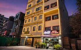 Hotel Holiday Comfort - 800 Mts From Jallianwala Bagh
